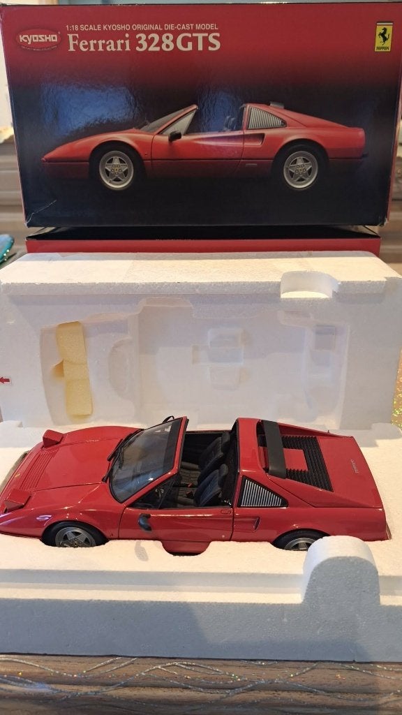 Ferrari 328 GTS 1/18 Kyosho, Enlèvement ou Envoi, Comme neuf, Voiture, Kyosho