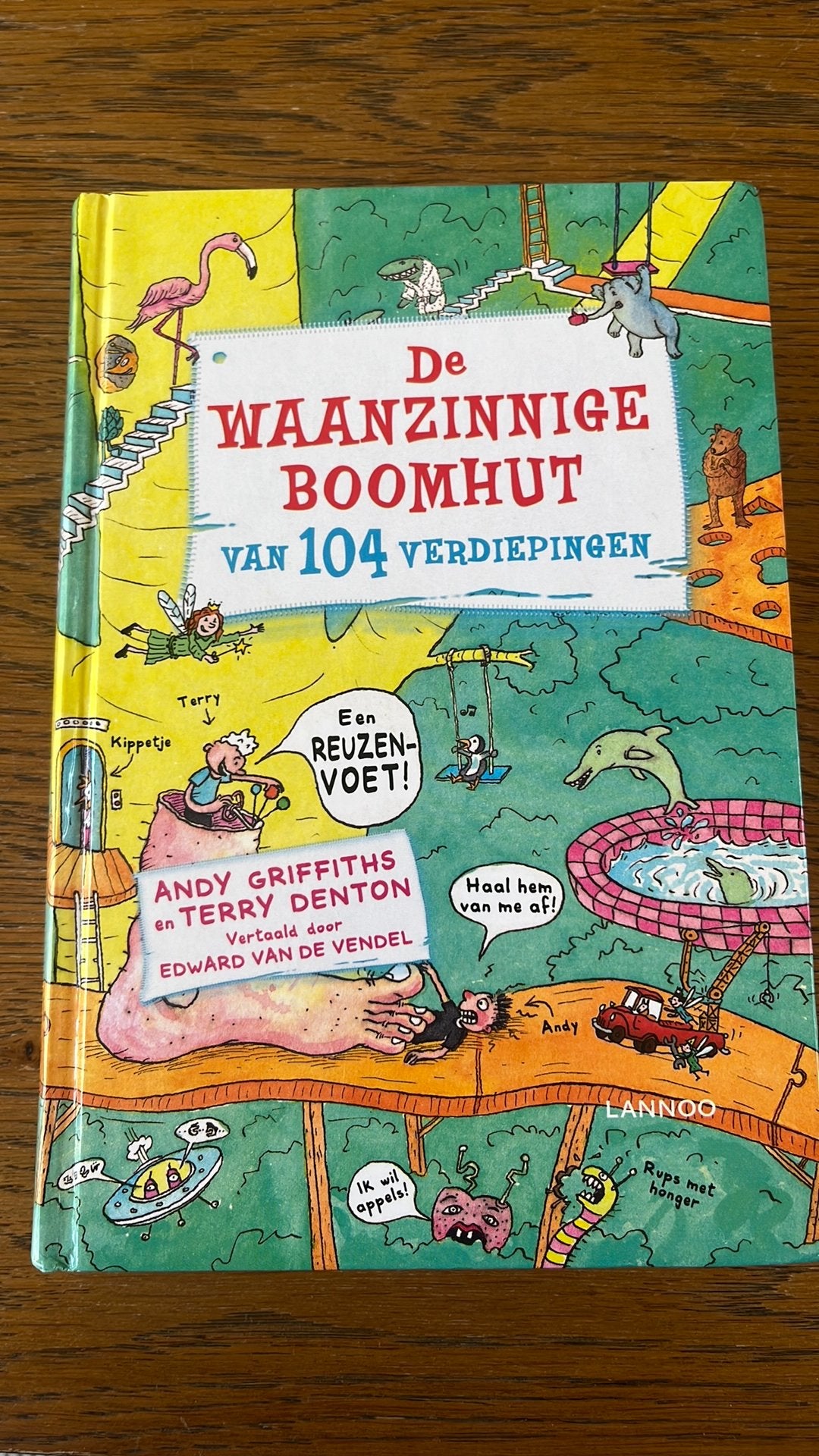 De waanzinnige Boomhut van 104 verdiepingen, Enlèvement, Comme neuf, Fiction