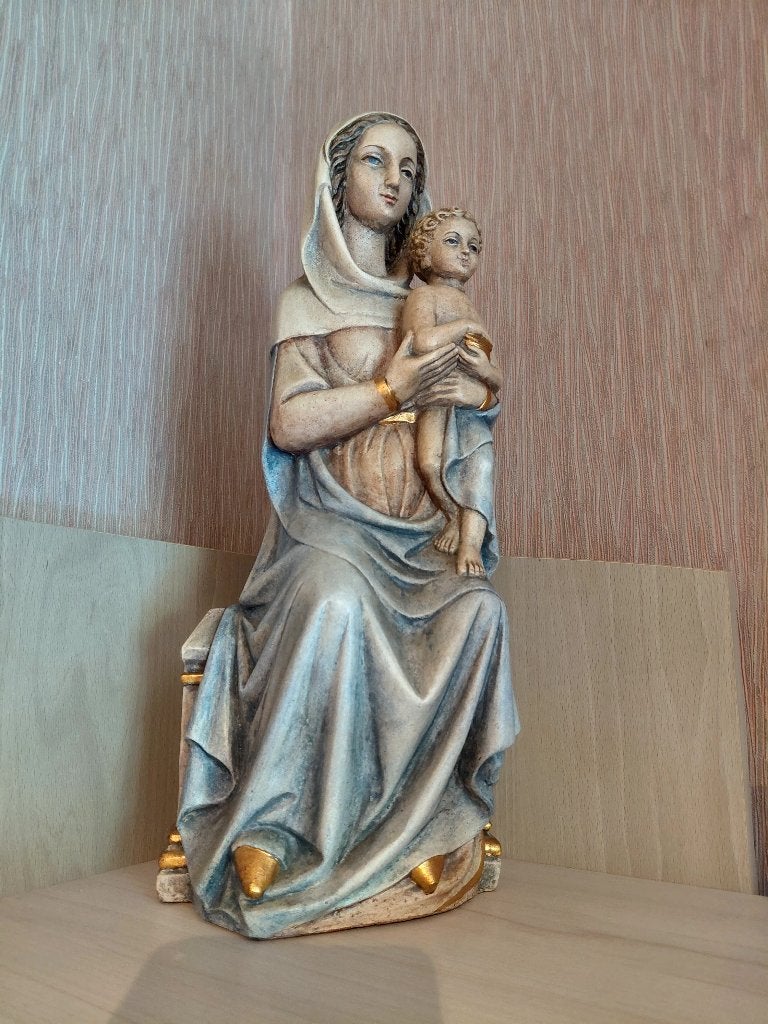 statue de Marie avec enfant, Enlèvement