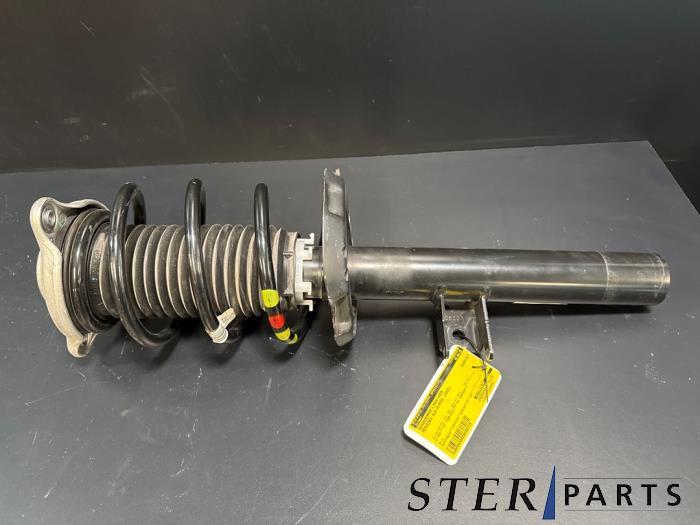 Amortisseur avant gauche d'un Mercedes GLB-Klasse, Autos : Pièces & Accessoires, Suspension & Châssis, Mercedes-Benz, Utilisé