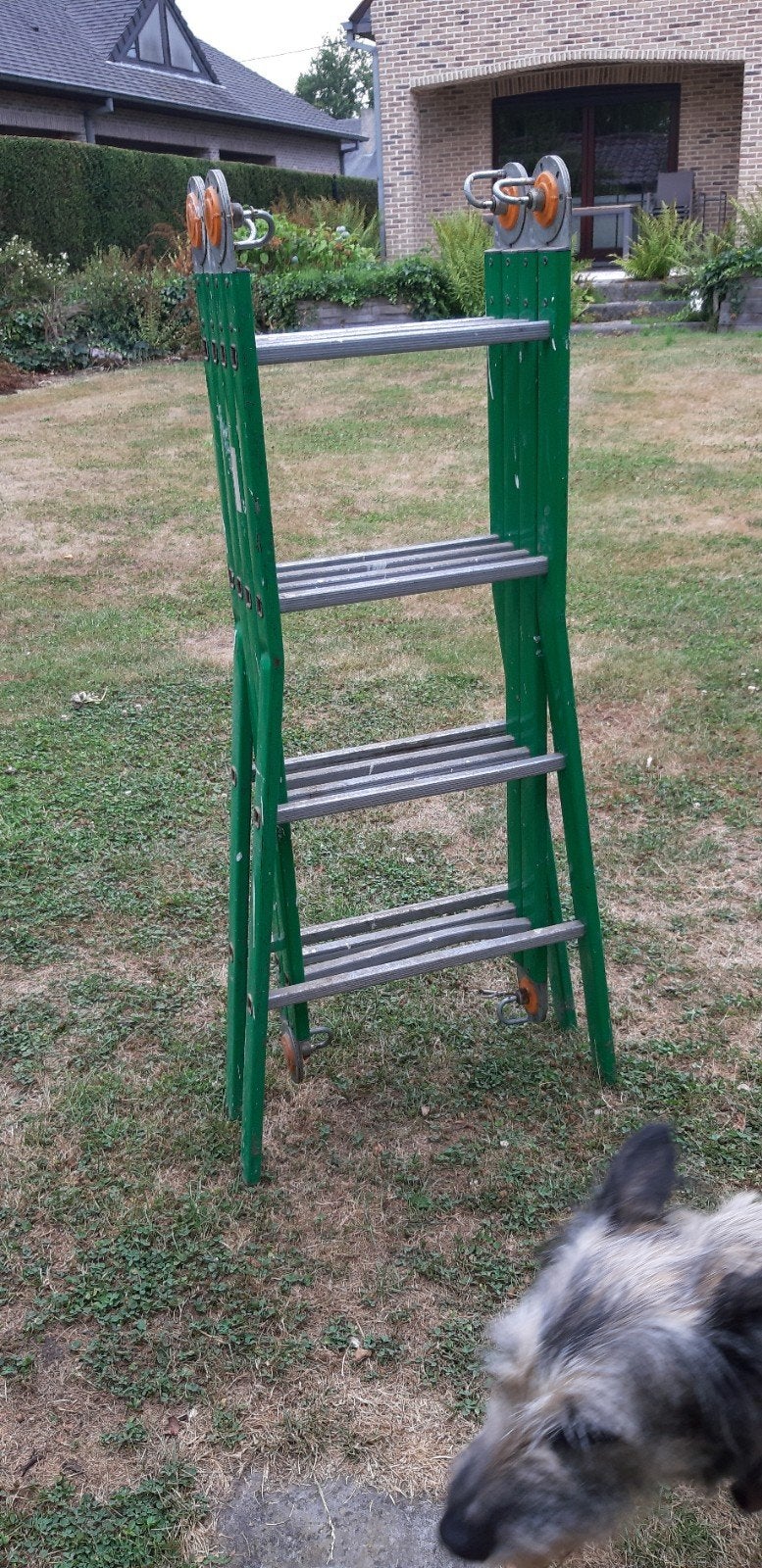 Opvouwbare, robuuste ijzeren ladder (4x4 treden), Ophalen