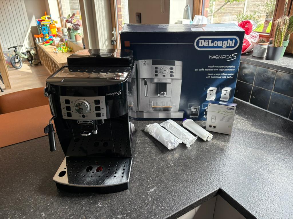 De’Longhi Magnifica S + 3 filters en 2 ontkalkers, Ophalen, Overige modellen, Gemalen koffie