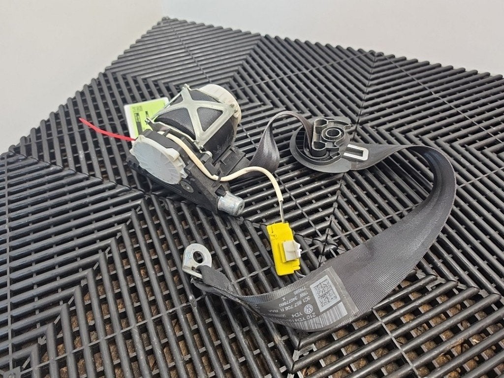 CEINTURE DE SECURITE AVANT DROIT Passat Variant (365), Volkswagen, Volkswagen AG, Utilisé, Kundenbetreuung@volkswagen.de