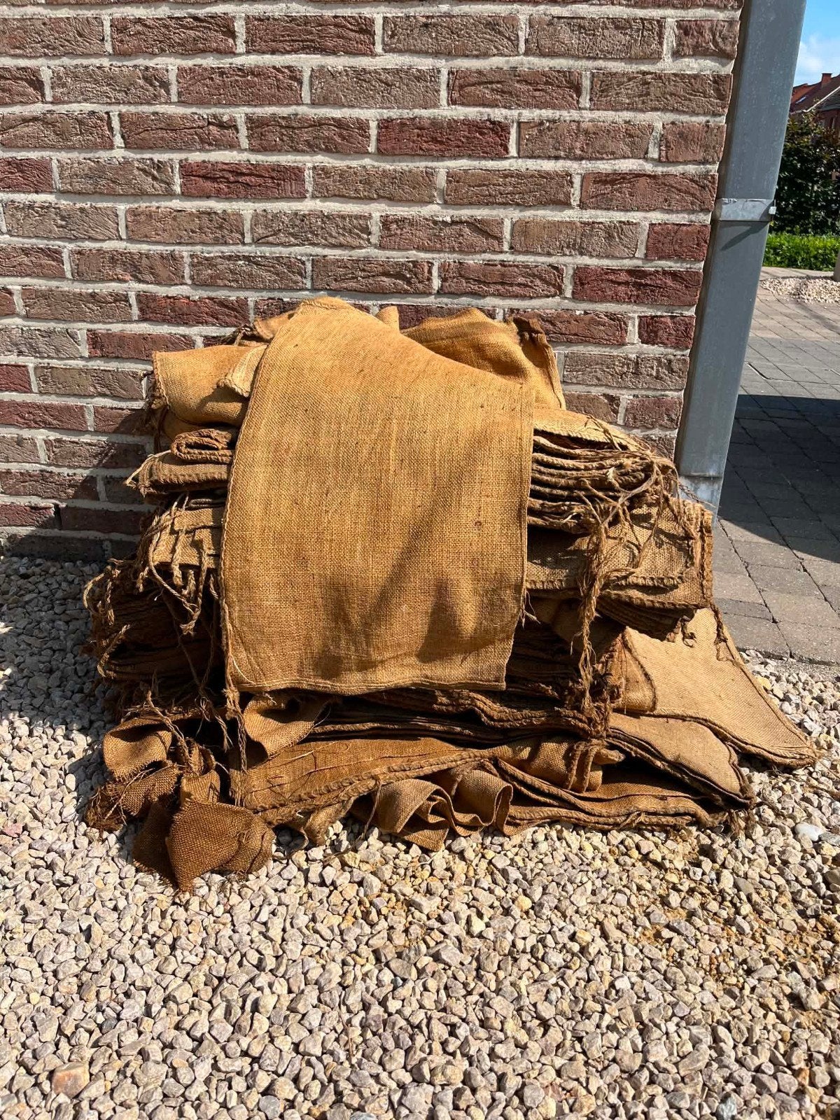 Jute zakken WW2, Ophalen, Jute
