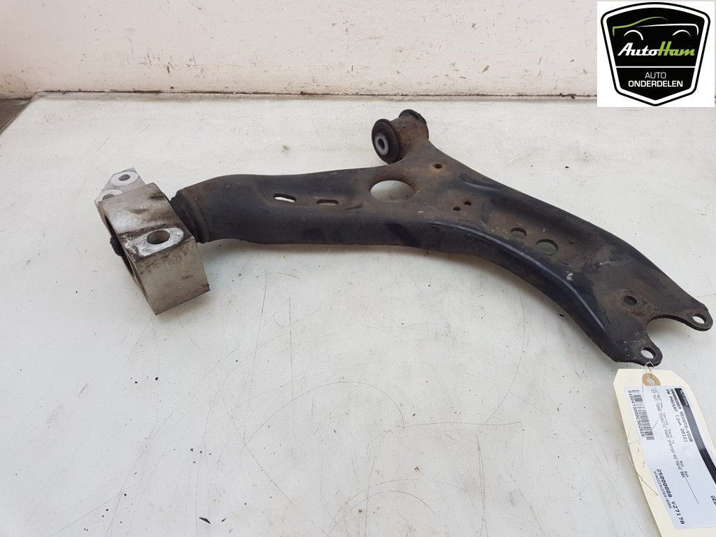 BRAS DE SUSPENSION AVANT DROIT (TRIANGLE) (|5N0407152|), Utilisé, Volkswagen