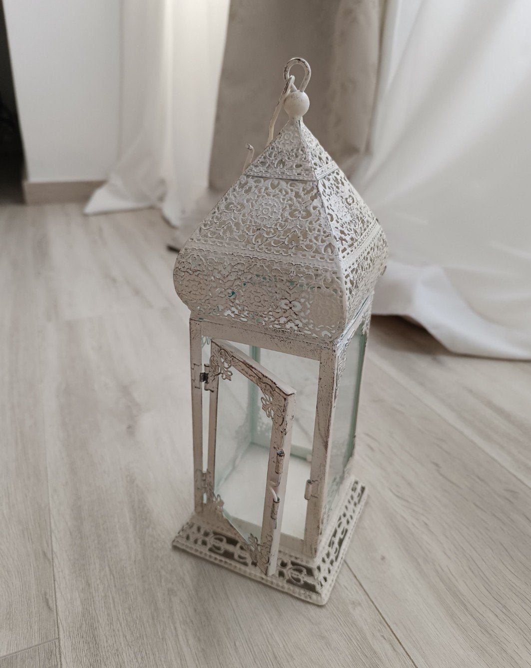 lanterne maison du monde, Enlèvement