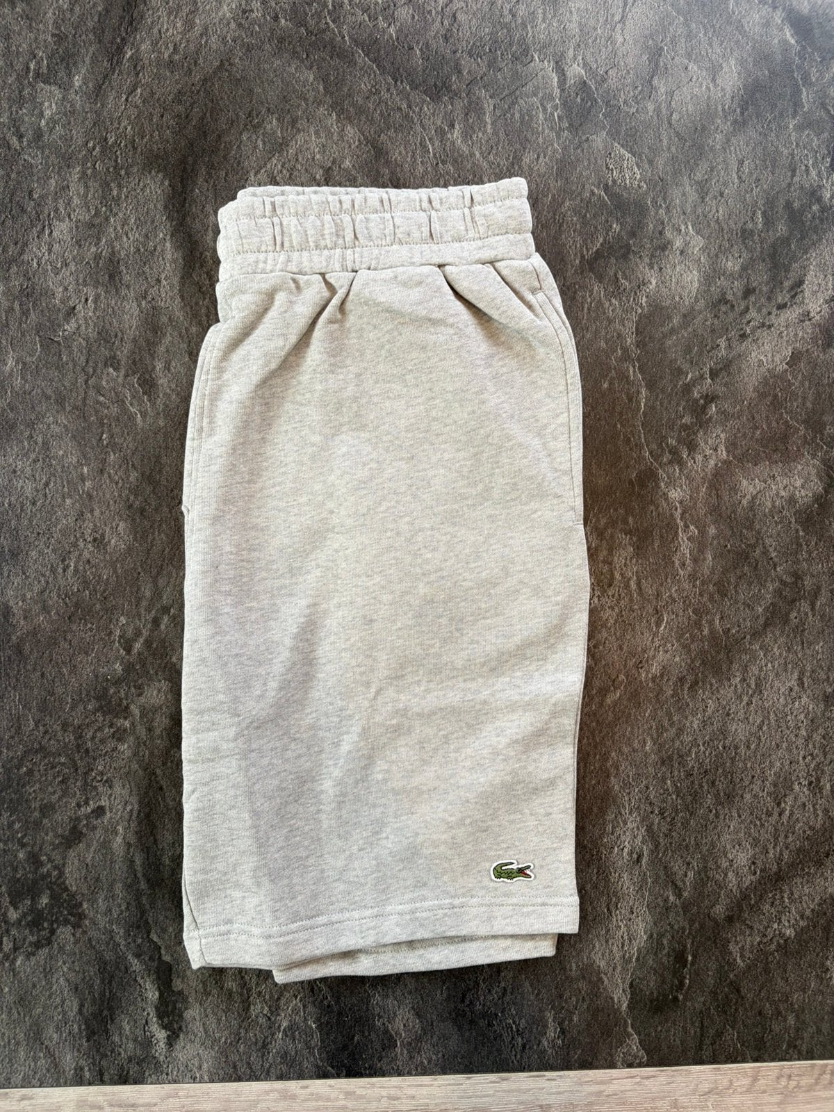 Short Lacoste gris taille XL, Vêtements | Hommes, Enlèvement, Neuf, Taille 56/58 (XL), Gris