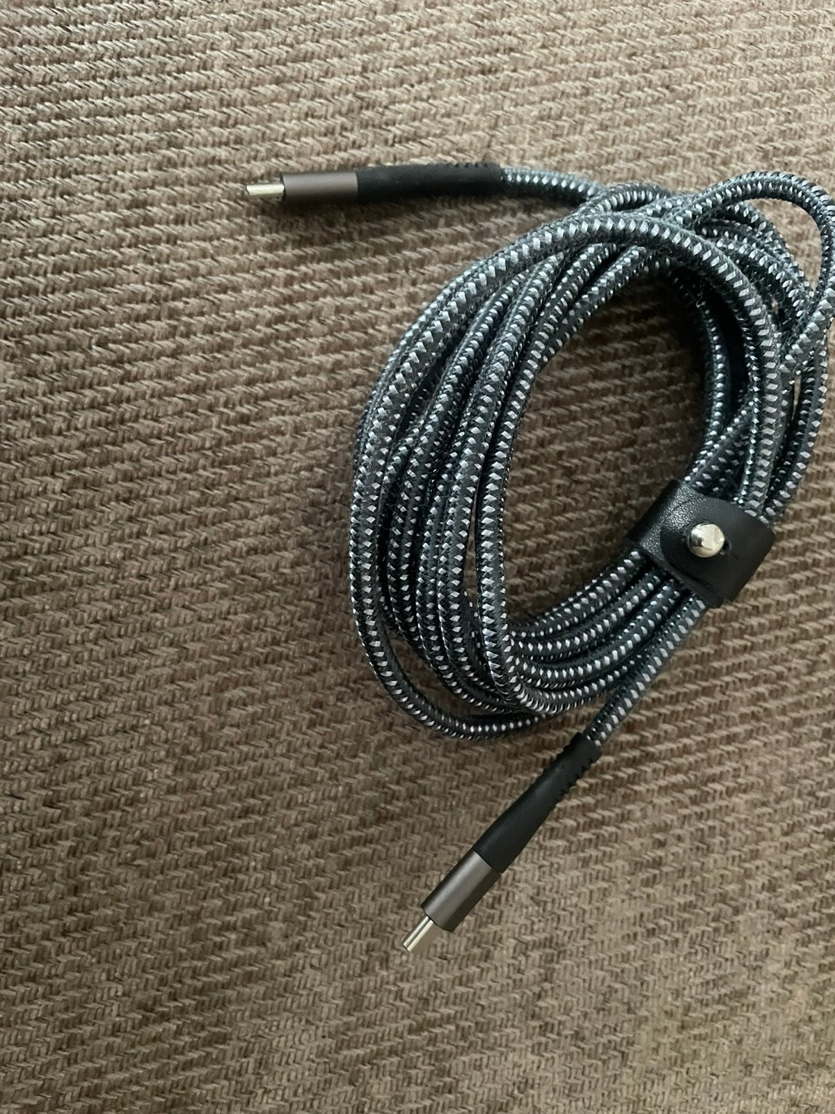Nieuwe USB -C kabel voor iPad/laptop/iphone. 2 m  20 €, Ophalen, Zo goed als nieuw