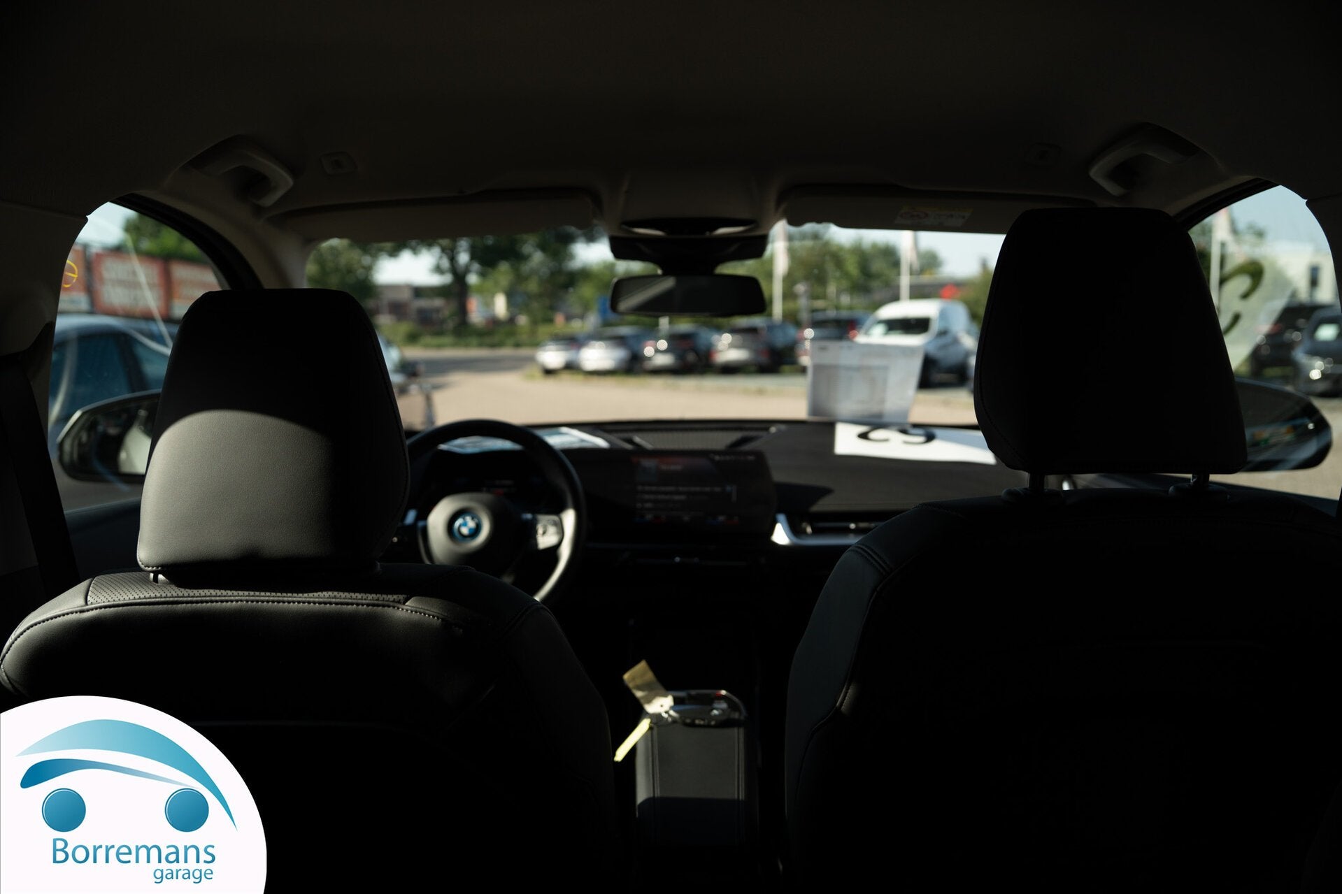 BMW iX1 X DRIVE 30 Soh97% X-LINE Camera/Leder/Carplay/Navi/, Auto's, Zwart, Wit, USB, 5 zetels