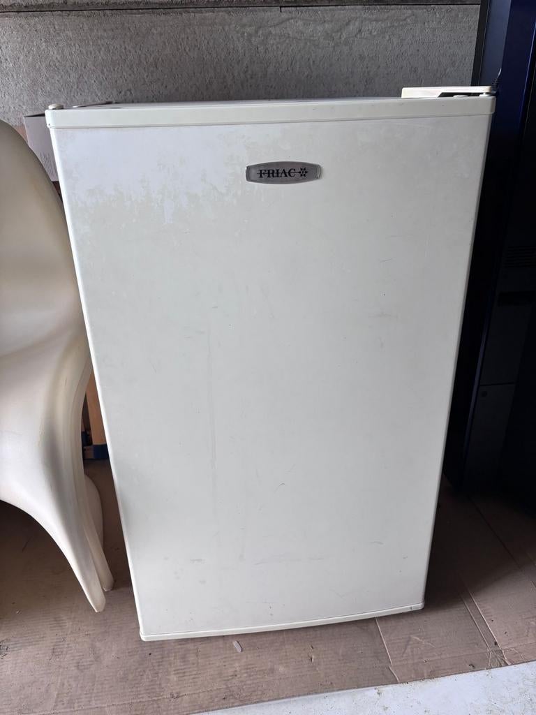 Réfrigérateur de table., Enlèvement