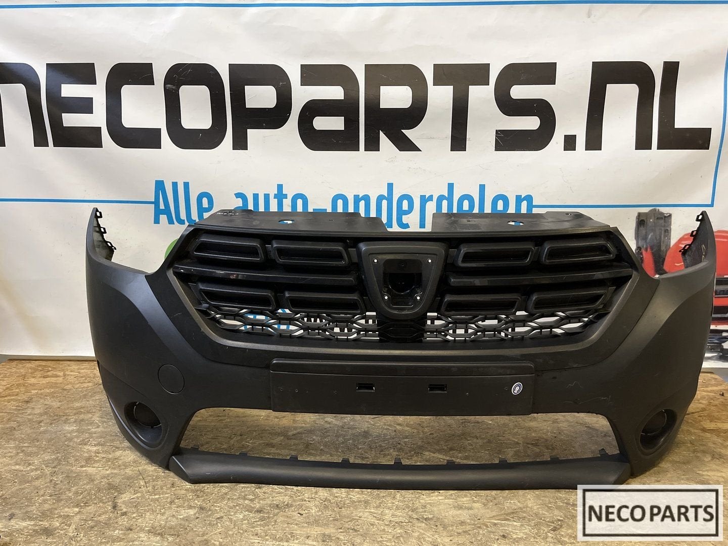 DACIA DOKKER VOORBUMPER BUMPER 620222633R ORIGINEEL, Dacia, -, Utilisé, -