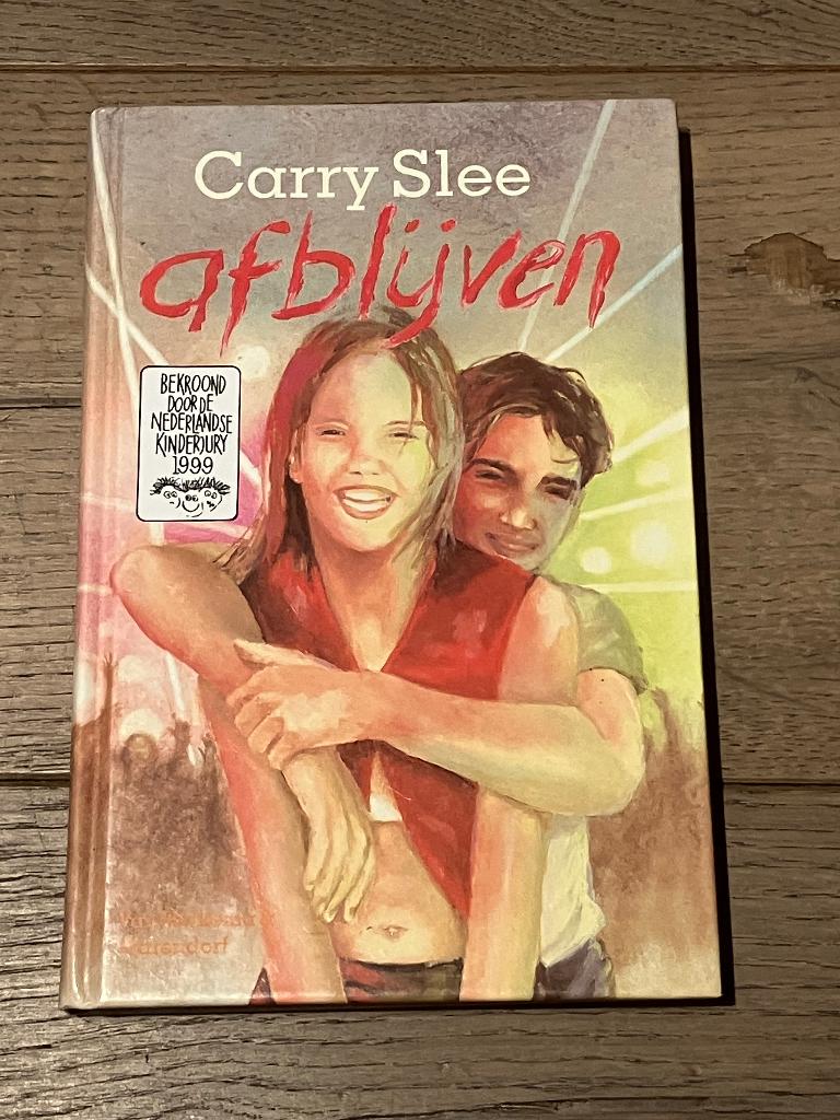 Carry Slee - Afblijven, Ophalen of Verzenden, Gelezen, Fictie