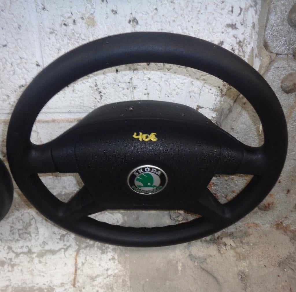 A vendre volant Skoda 4 branches, Enlèvement, Utilisé, Skoda