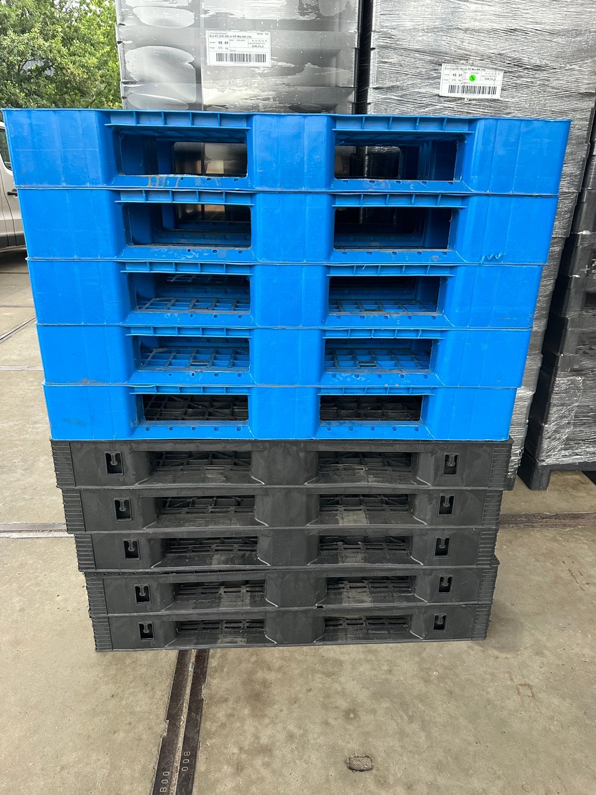 Kunststof/plastic pallets, Bricolage & Construction, Casiers & Boîtes, Enlèvement, Utilisé