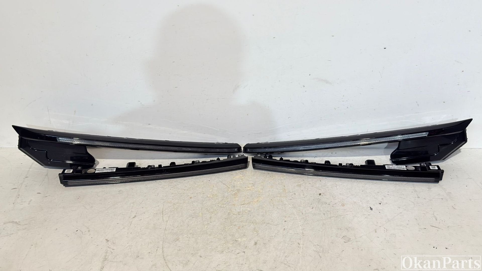 Moulures de calandre LED pour Volkswagen Touareg III, Fabrikant BV, Utilisé, Info@fabrikant.eu, Fabrikantstraat 1
1000 AA  Amsterdam, NL