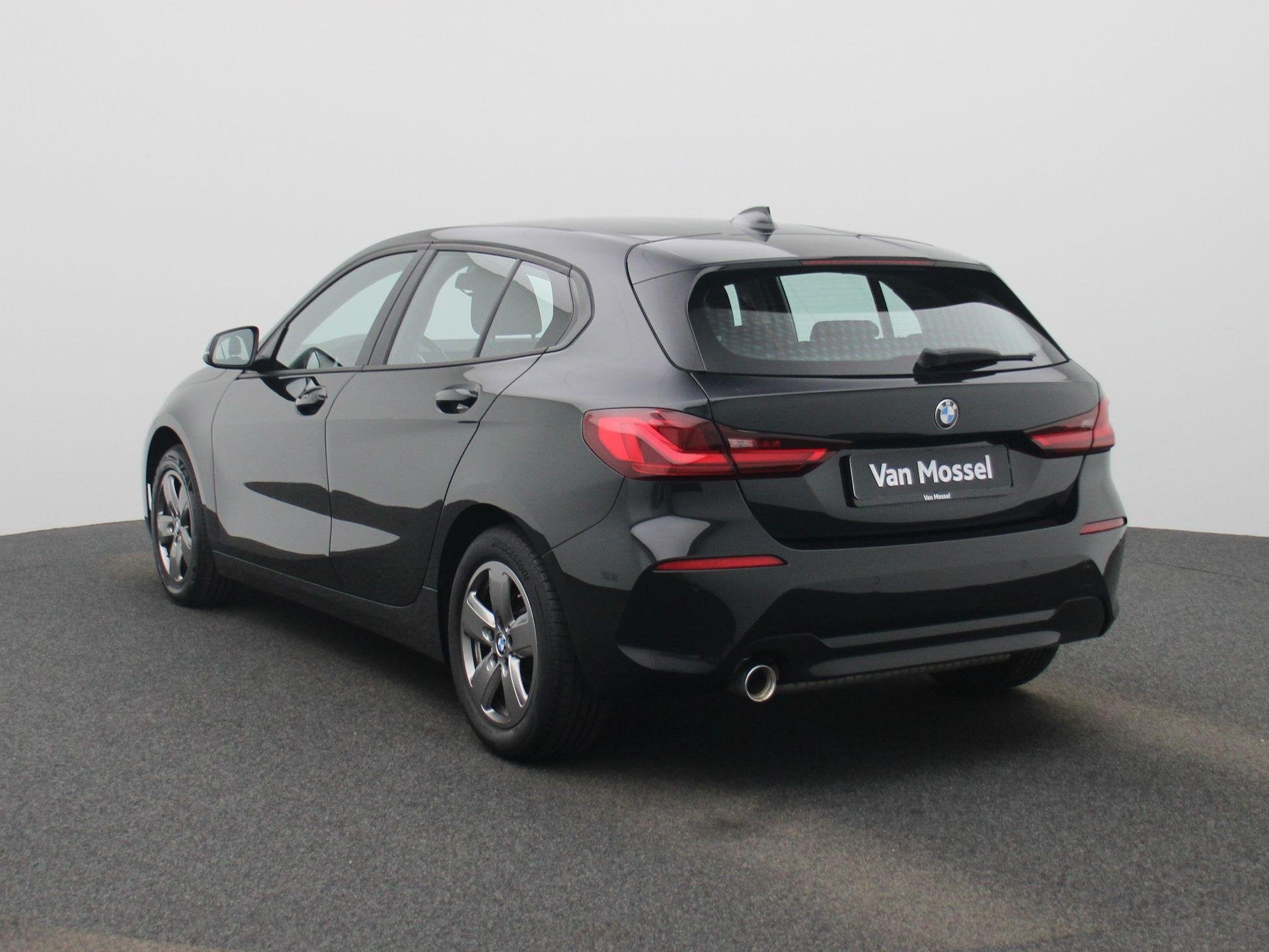 BMW 1 Serie Hatch 116iA (80 kW) (automatique), Autos, BMW, Achat, Entreprise, Carnet d'entretien, 1415 kg