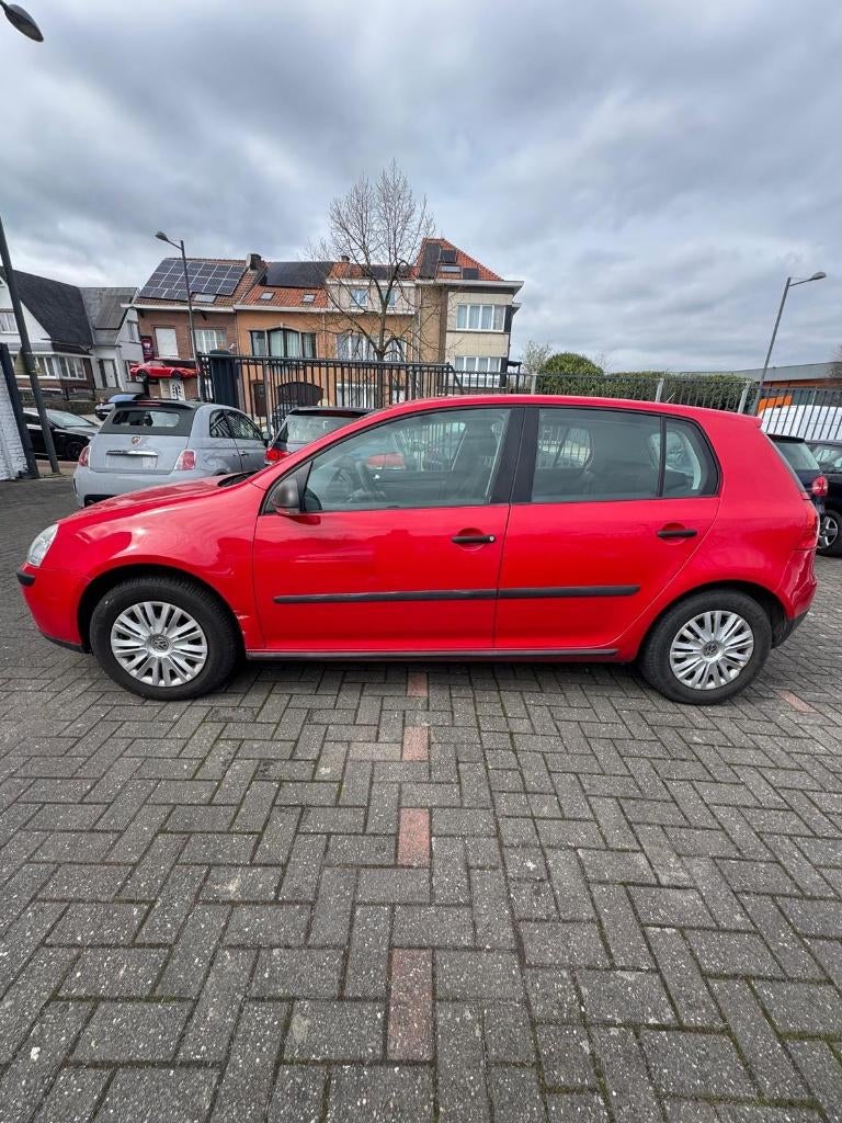 VENDU - Volkswagen Golf 5 1.4 Essence – 5 portes – Clim, Autos, Rouge, Achat, 170 g/km, Entreprise