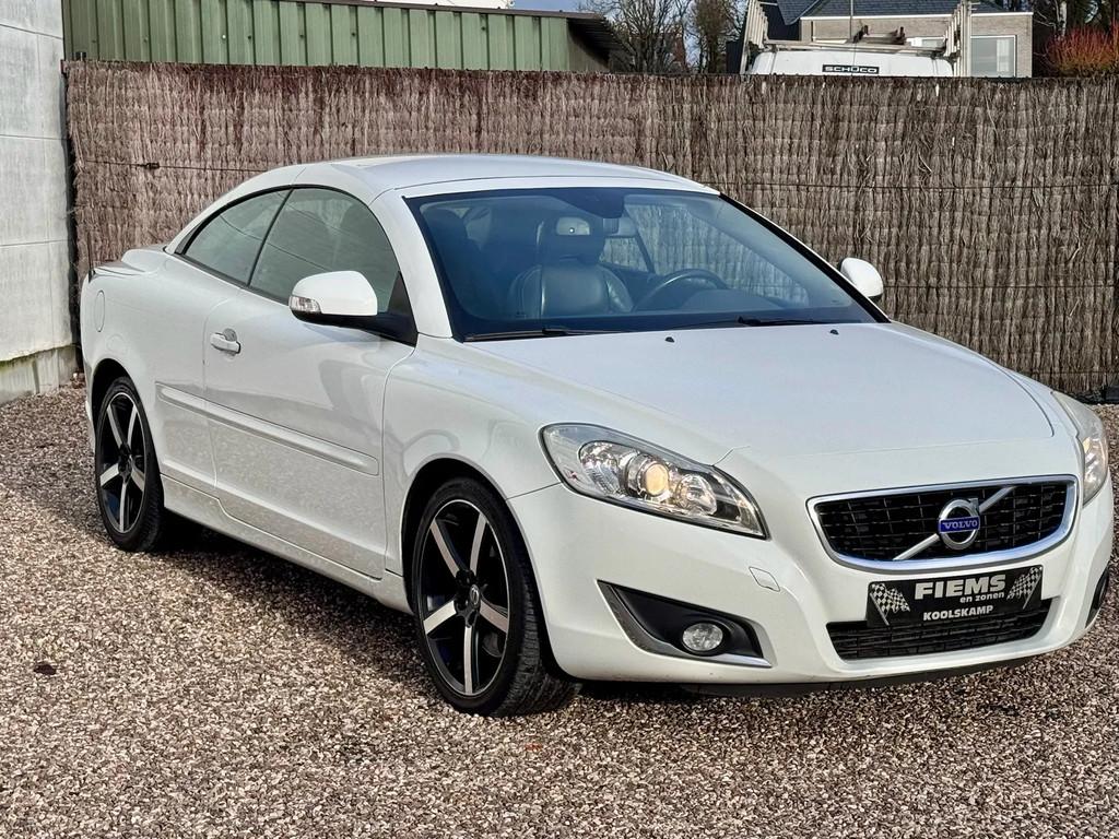 Volvo C70 SE INSCRIPTION (automatique), Entreprise, Cabriolet, 5 cylindres, Diesel