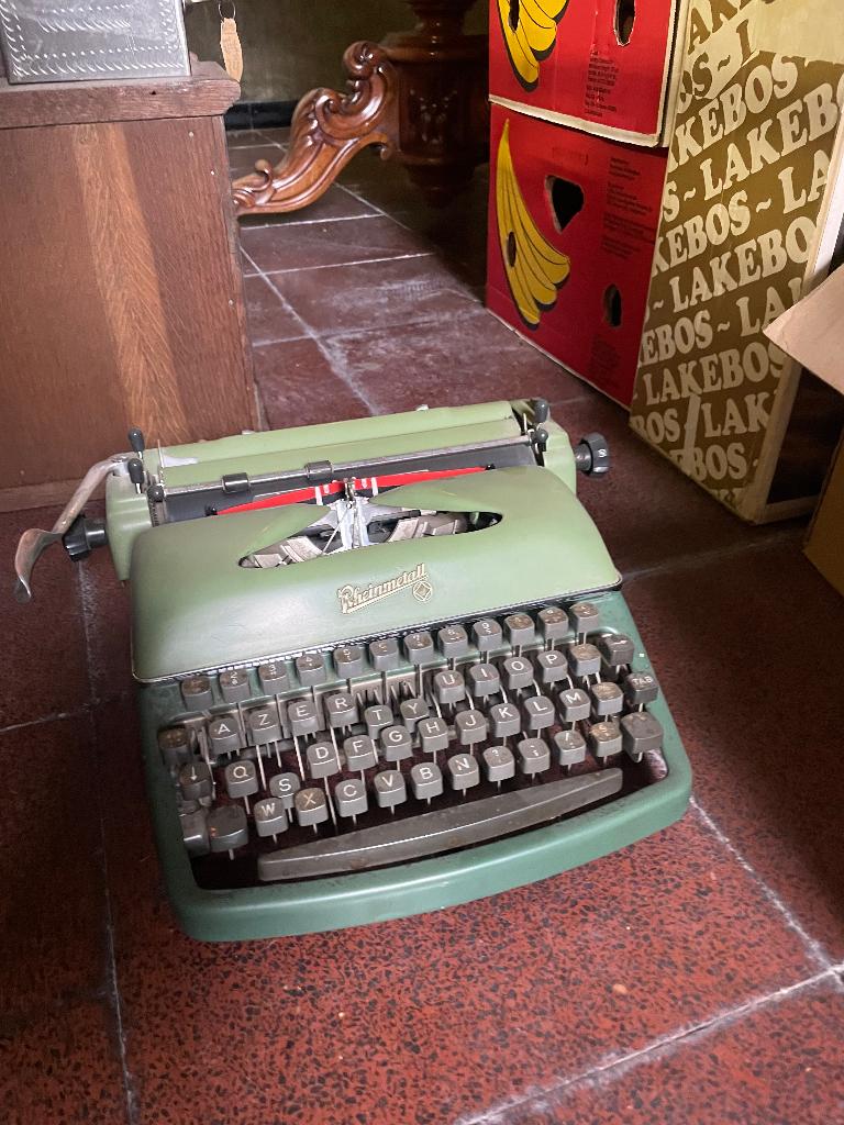 Typemachine Rheinmetall groen (54) 25€, Ophalen, Groen, Gebruikt, Overige stijlen