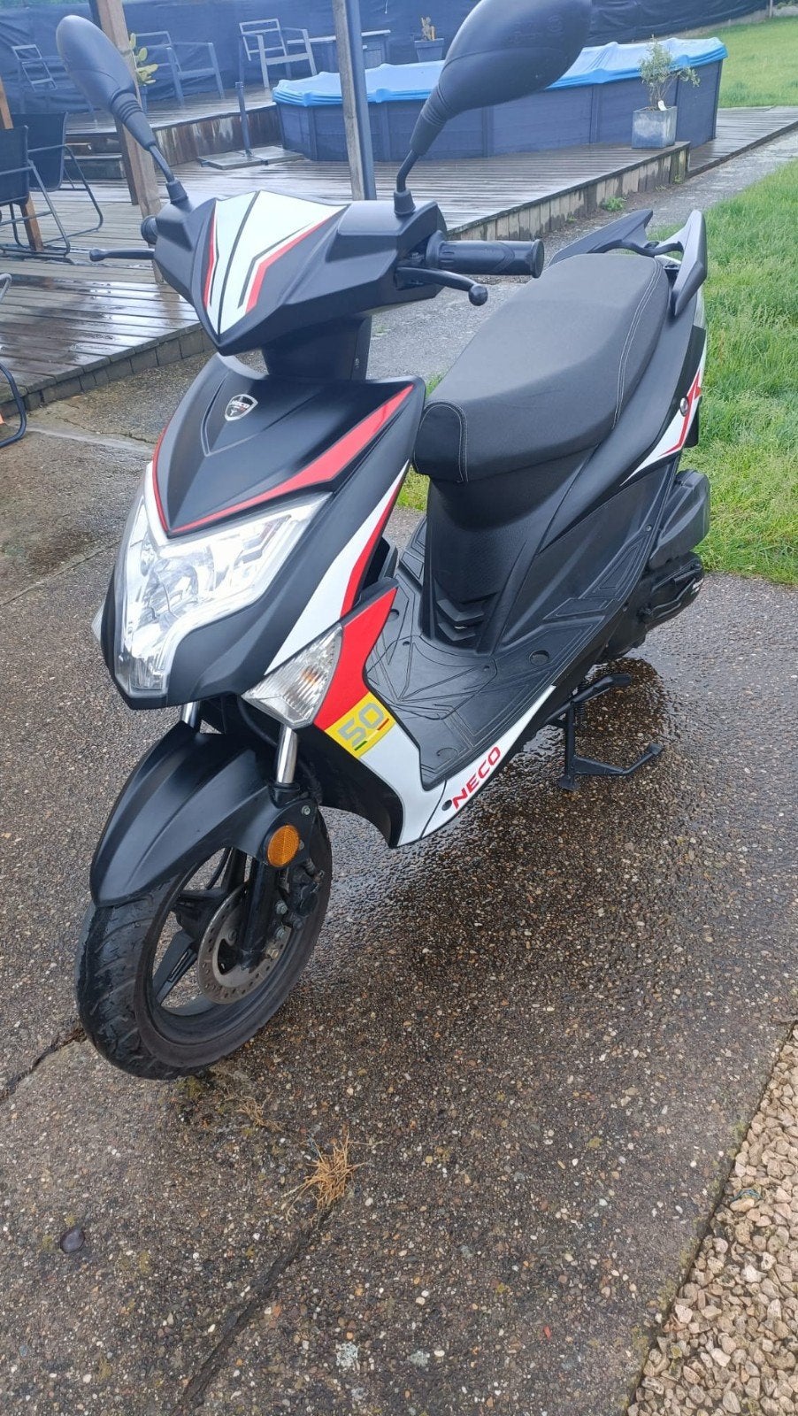 Neco scooter one 12, Fietsen en Brommers, Ophalen