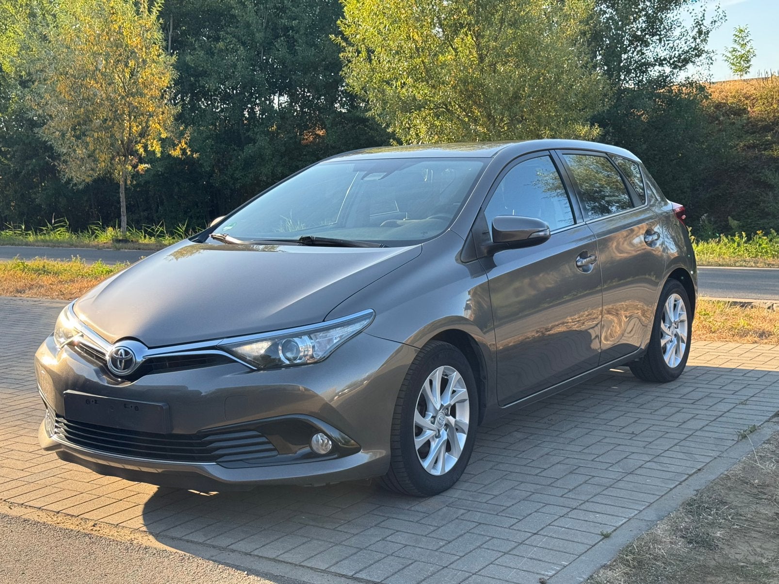 Toyota Auris Essence TRES BON ETAT, série 50e édition, Achat, Ordinateur de bord, Euro 6, Particulier