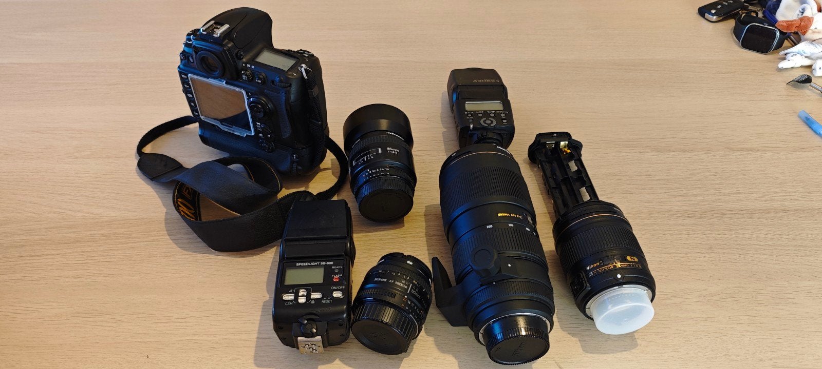Lot Photo Nikon Full Frame – D700 + 4 objectifs + 2 flashs, Collections, Appareils photo & Matériel cinématographique, Enlèvement