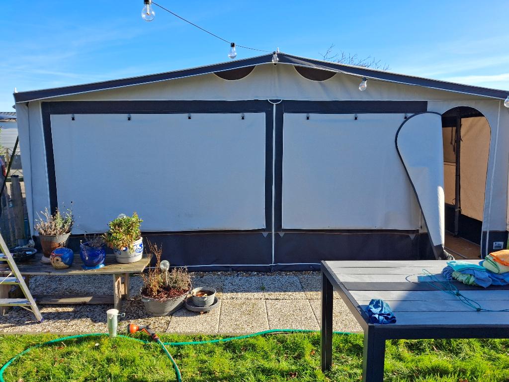 Voortent 5,5m x 2,40m, Caravanes & Camping, Auvents, Enlèvement, Comme neuf, Polyester, Autres marques