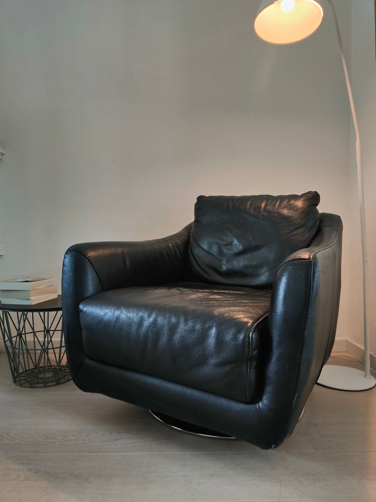 zwarte lederen fauteuil, Ophalen