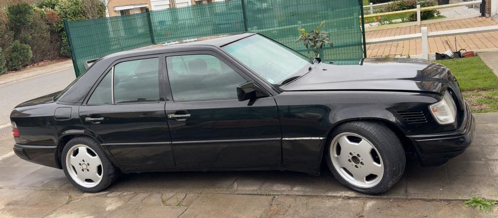 Mercedes E300d w124, Auto's, Automaat, 5 deurs, Particulier, Te koop