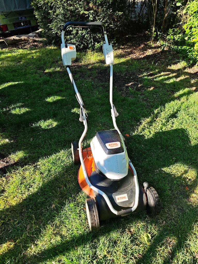 STIHL RMA 2 RT grasmaaier (AP systeem) zelftrekkend mulcher, Ophalen, Gebruikt, Accu-grasmaaier, Mulchfunctie