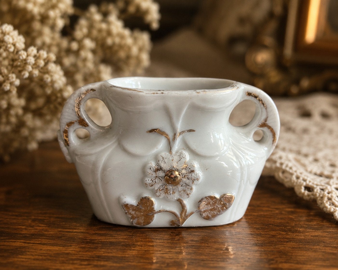 Mini vase / jardinière miniature ancienne en porcelaine blan, Enlèvement ou Envoi