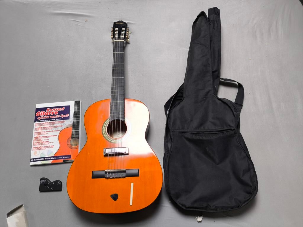 Gitaar met benodigdheden, Muziek en Instrumenten, Ophalen