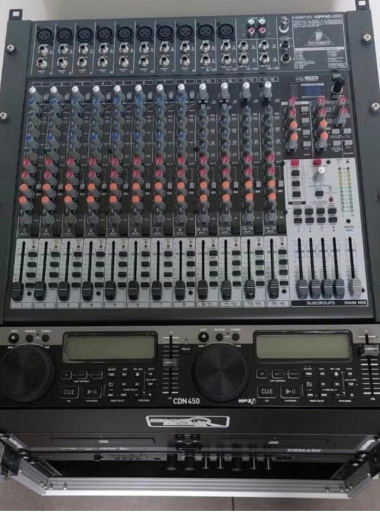 Table de mixage Xenyx X2442usb + flightcase + Numark cd450, Musique & Instruments, Enlèvement, Comme neuf, 20 canaux ou plus, Entrée micro