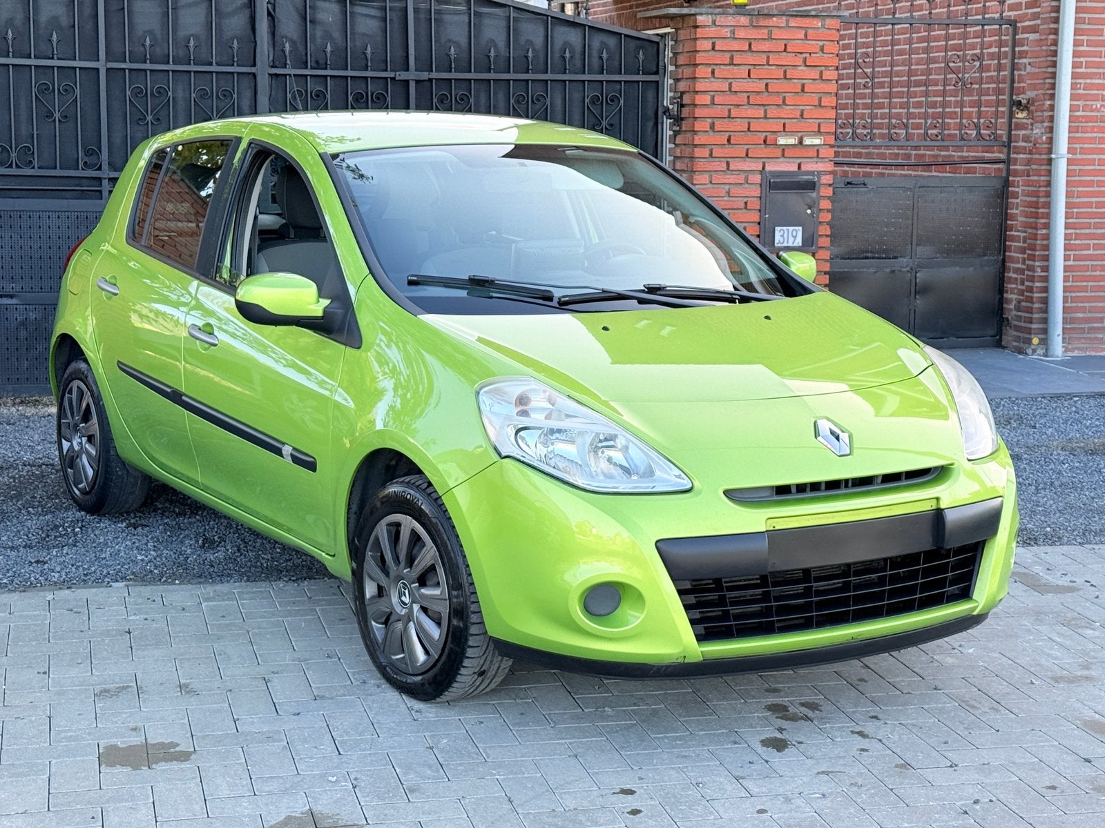Renault clio 2011 158.000 km 1.5 diesel euro 5 start en rijd, Autos, Euro 5, Achat, Noir, 5 portes