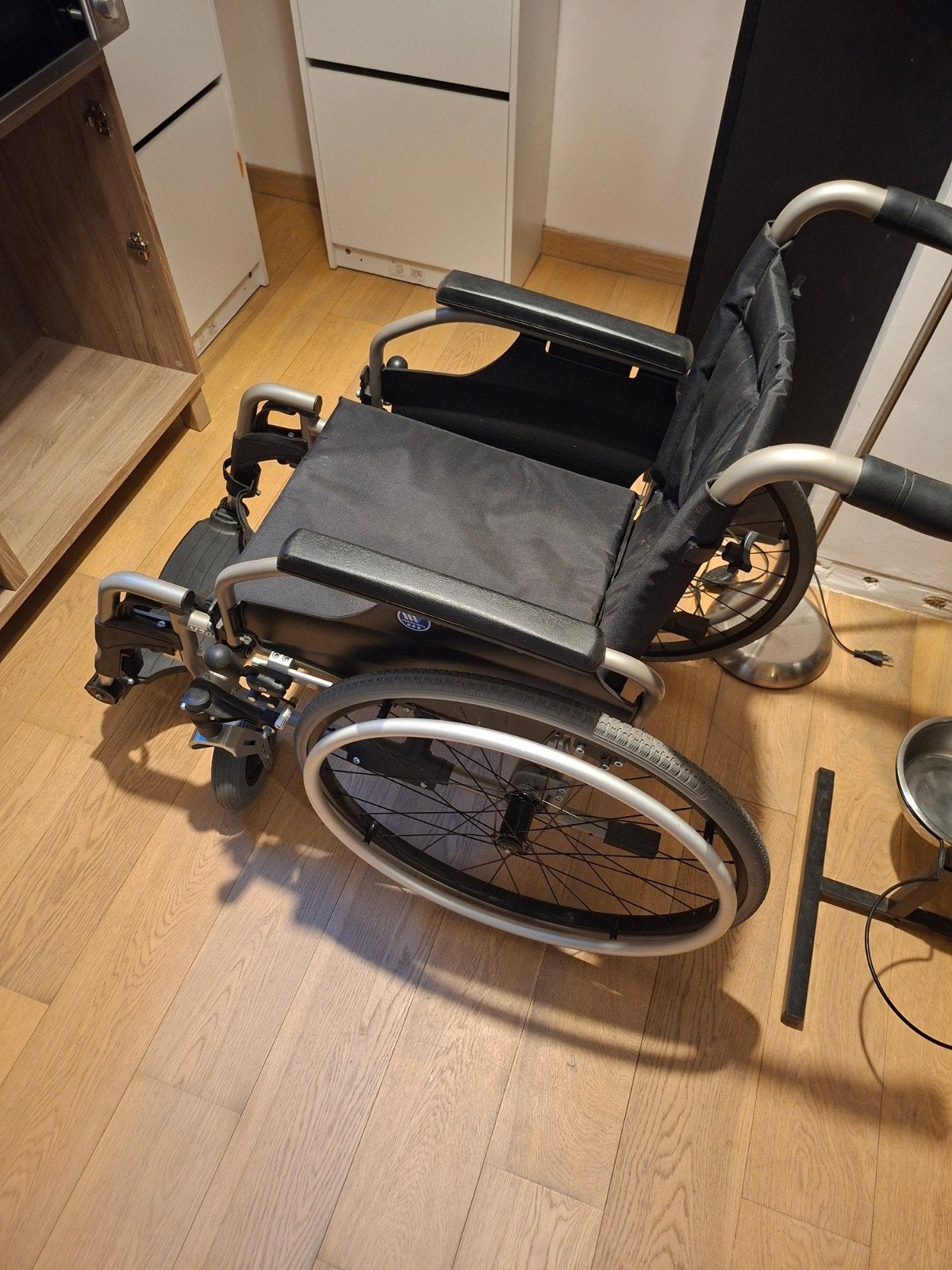 rolstoel Vermeiren V200 te koop, Enlèvement