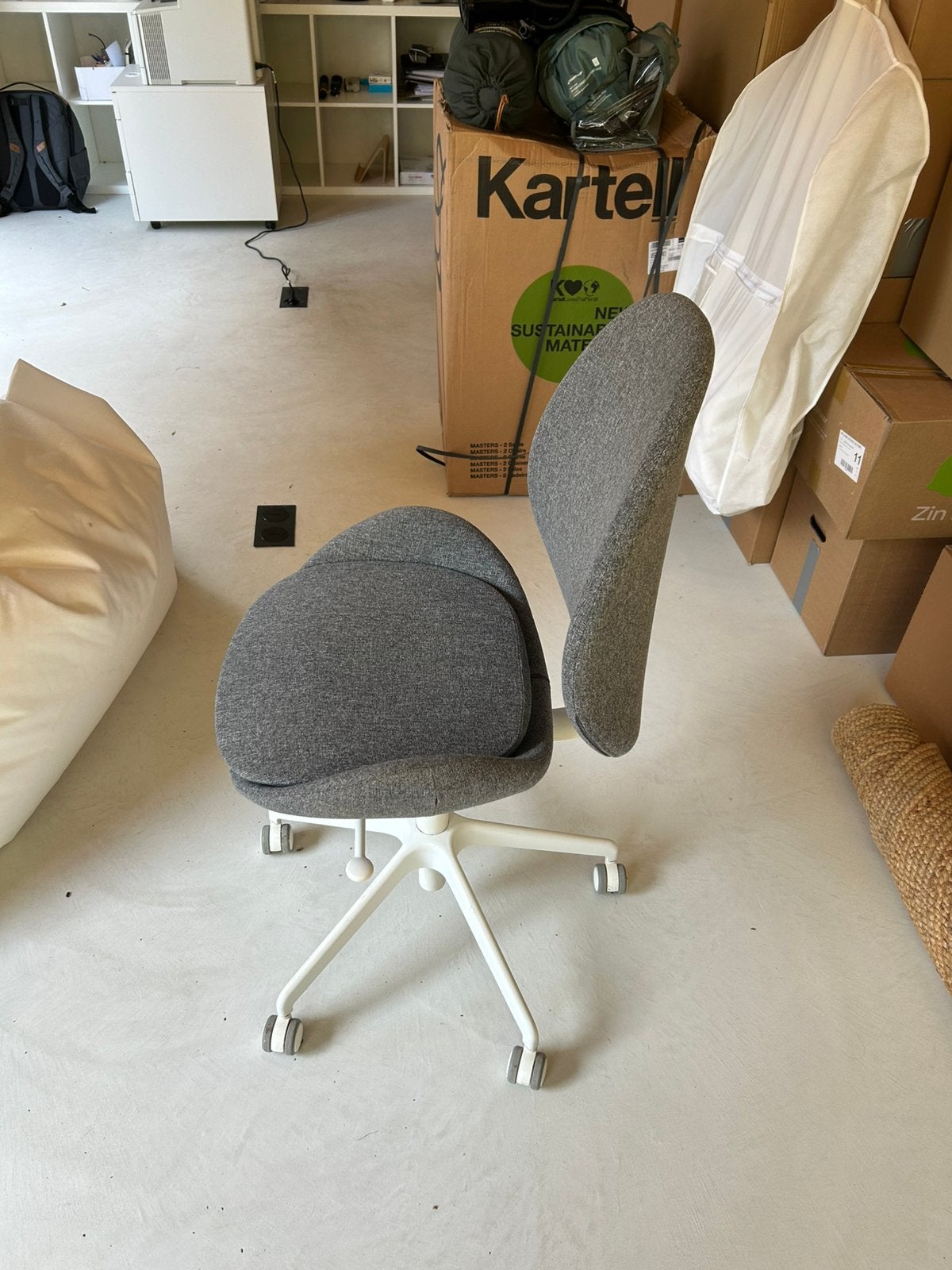IKEA HATTEFJÄLL ergonomische bureaustoel – middengrijs/wit, Ophalen, Zo goed als nieuw, Wit, Bureaustoel