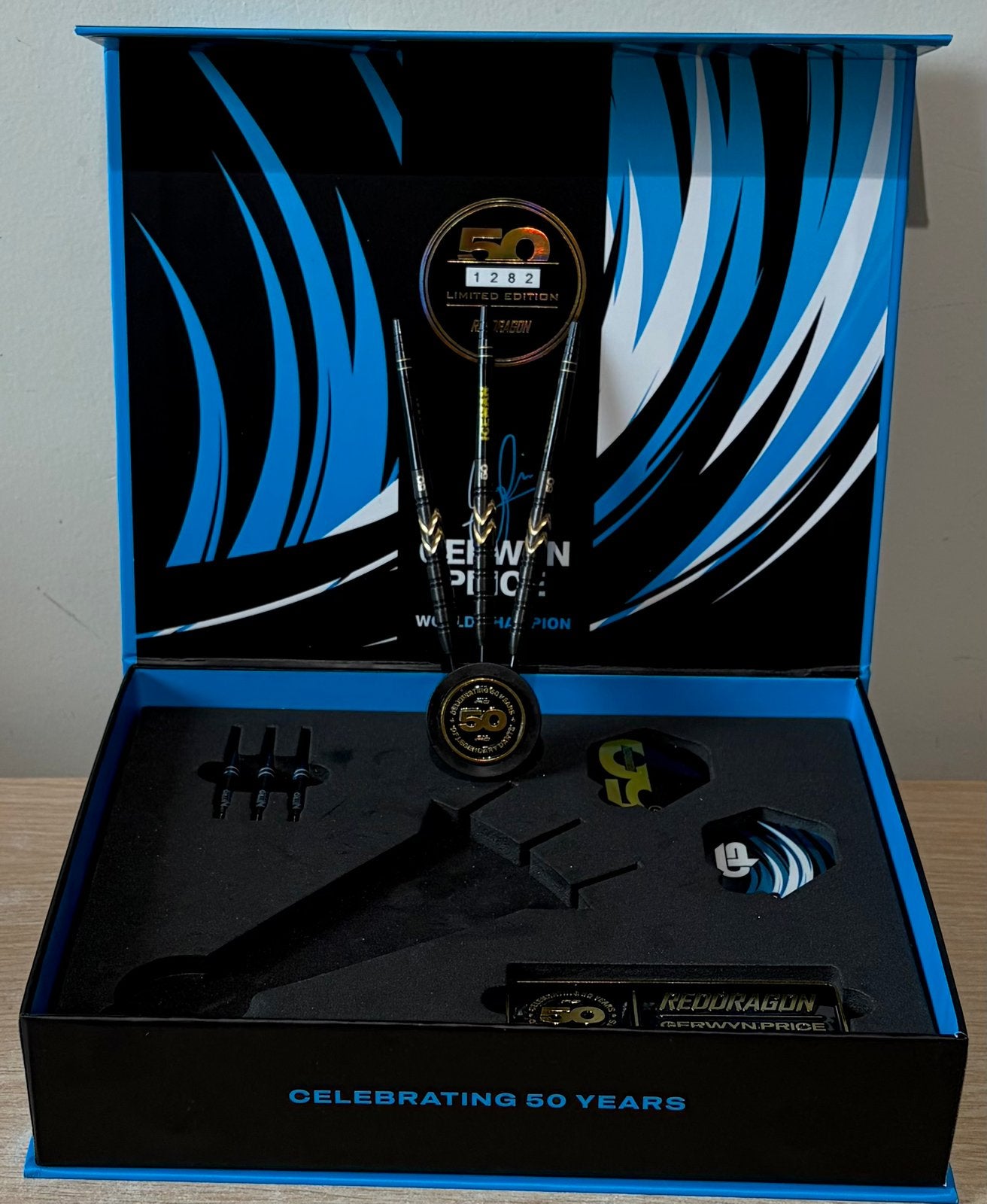 Red dragon Gerwyn price limited edition 23gram, Sport en Fitness, Ophalen of Verzenden, Nieuw