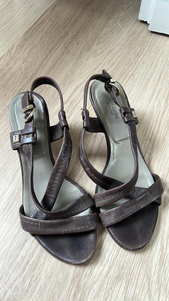 Sandaal met klein hakje maat 36, Ophalen, Schoenen met lage hakken, Bruin, Gedragen