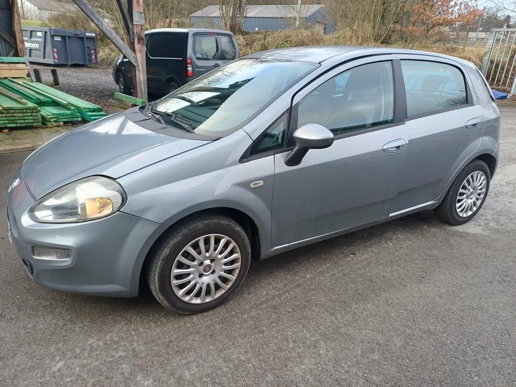 fiat punto pret à immatriculer, Achat, 50 kW, Boîte manuelle, 5 portes