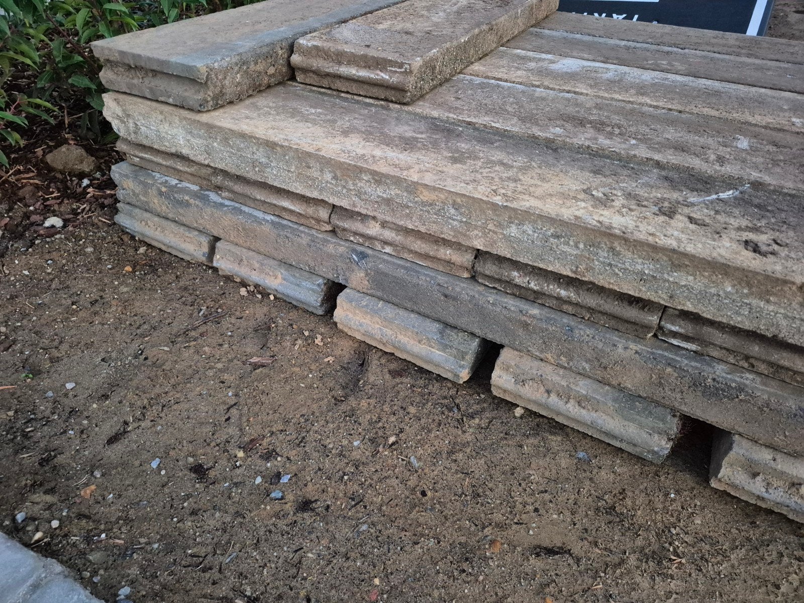 Boordstenen grijs 21 stuks, GRATIS, Ophalen, Gebruikt, 100 tot 200 cm, Overige typen