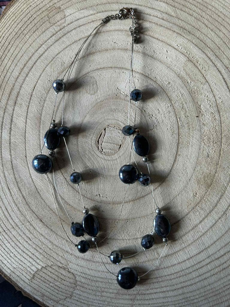 Collier avec perles bleue foncé, Handtassen en Accessoires, Kettingen, Ophalen, Zo goed als nieuw, Blauw, Overige materialen