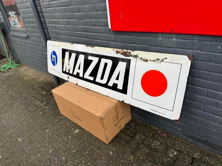 Vintage Mazda Emaille Reclamebord - Uniek Verzamelobject, Verzamelen, Merken en Reclamevoorwerpen