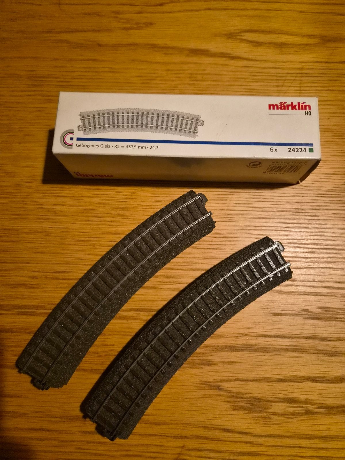 Märklin - 6 gebogen rails -24224, Ophalen of Verzenden, Rails, Märklin
