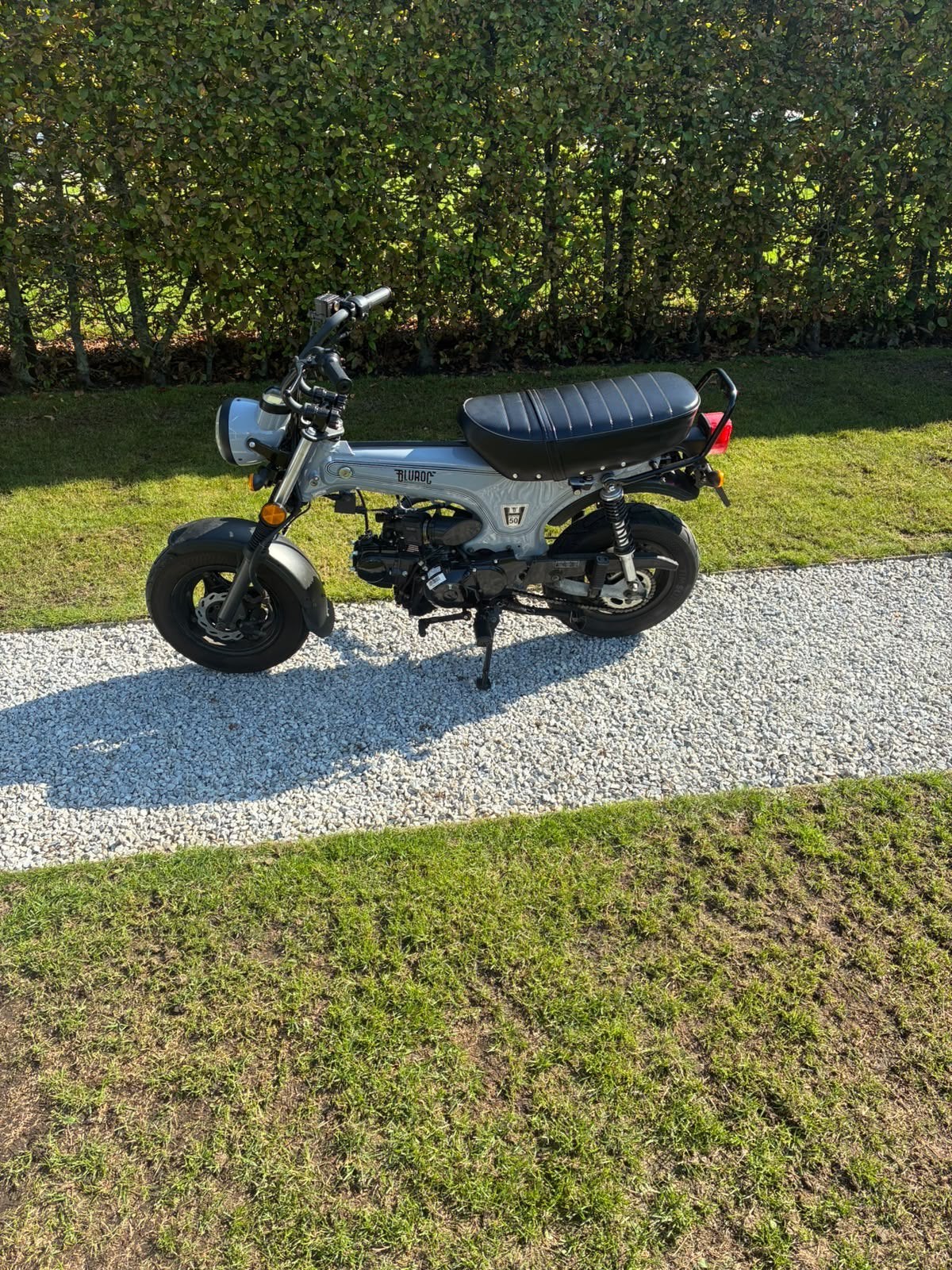 Dax Bluroc, Fietsen en Brommers, Ophalen, Overige modellen, Klasse B (45 km/u), Zo goed als nieuw