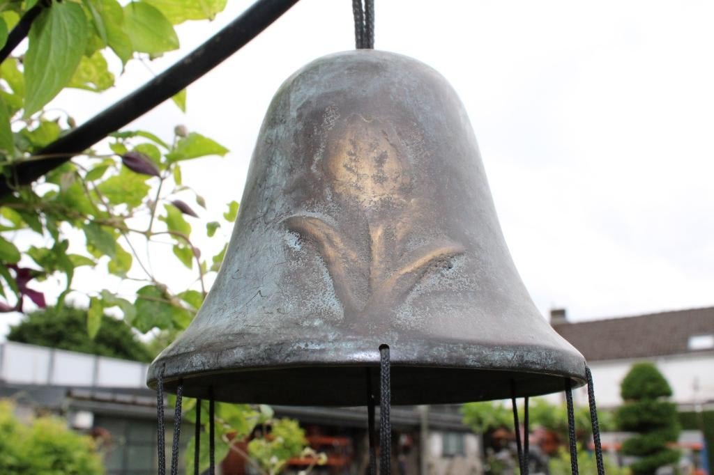 Bronzen windtuingong en bloembel., Tuin en Terras, Ophalen of Verzenden, Nieuw