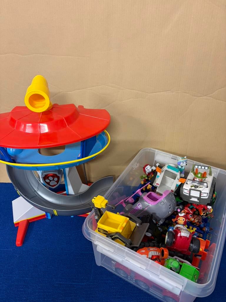 Paw Patrol uitkijktoren en figuren, Kinderen en Baby's, Ophalen, Zo goed als nieuw
