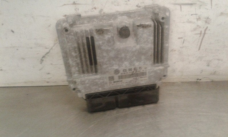 CALCULATEUR MOTEUR ECU Caddy III (2KA,2KH,2CA,2CH), Volkswagen, Volkswagen AG, Utilisé, Kundenbetreuung@volkswagen.de