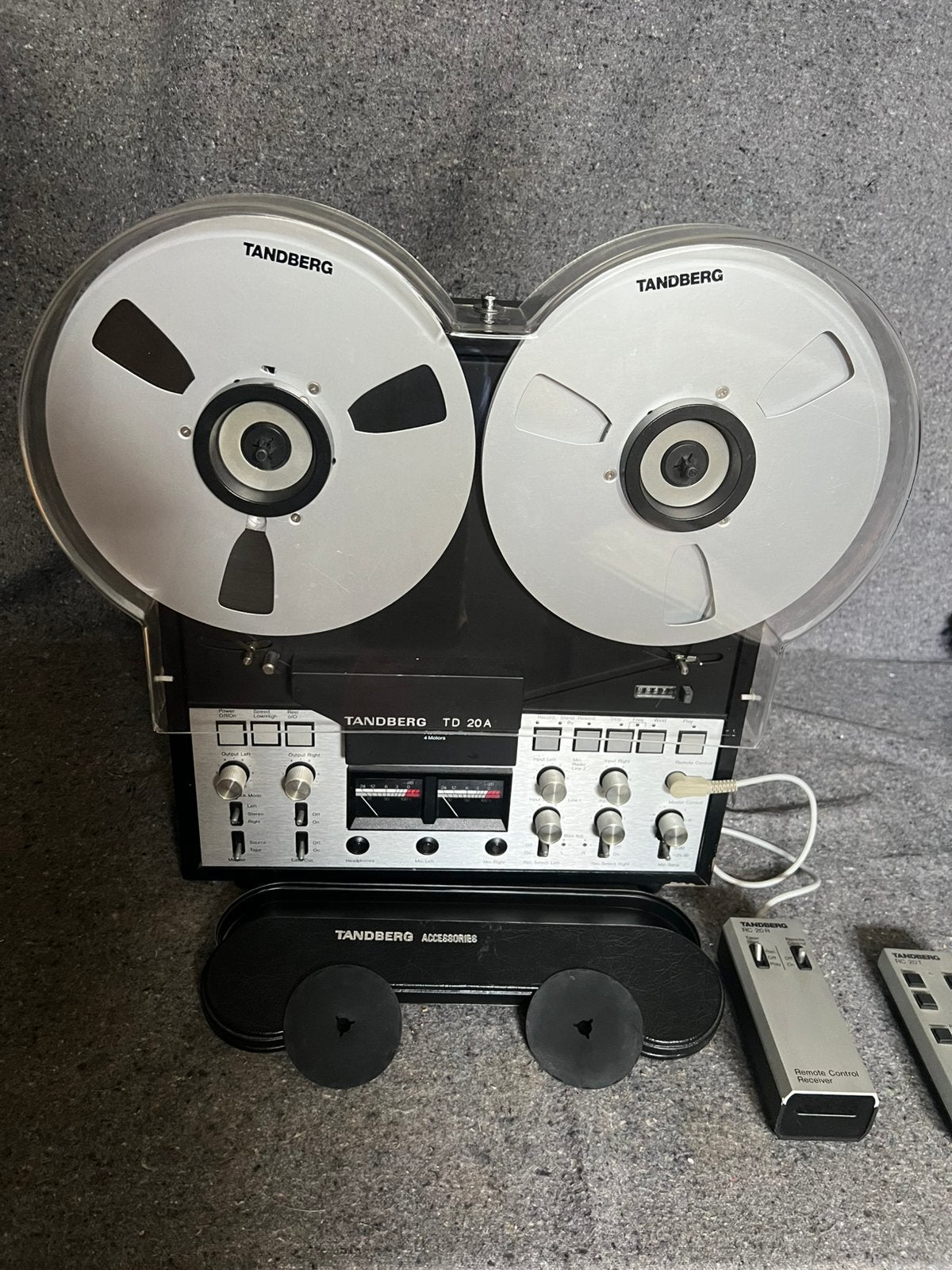 Tandberg TD20a, Ophalen, Bandrecorder, Met stofkap