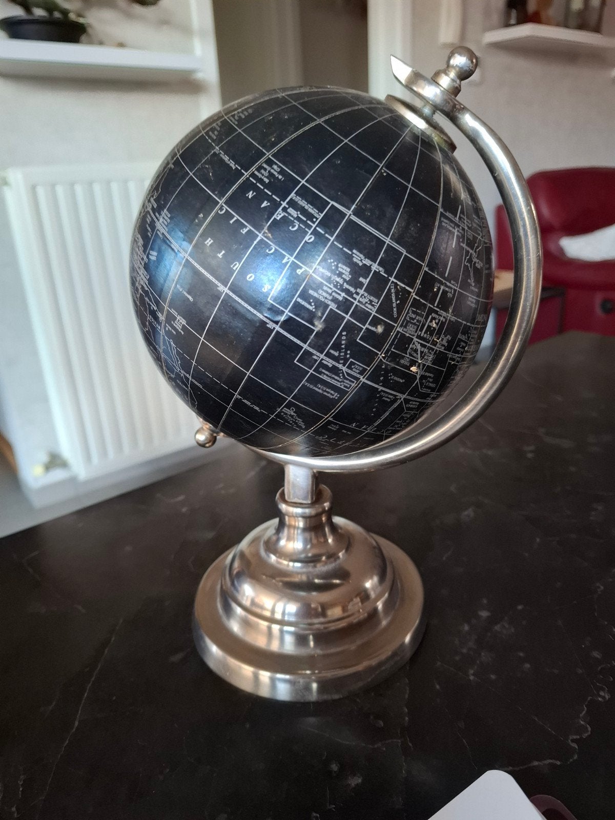 wereldbol met zware voet, Huis en Inrichting, Ophalen