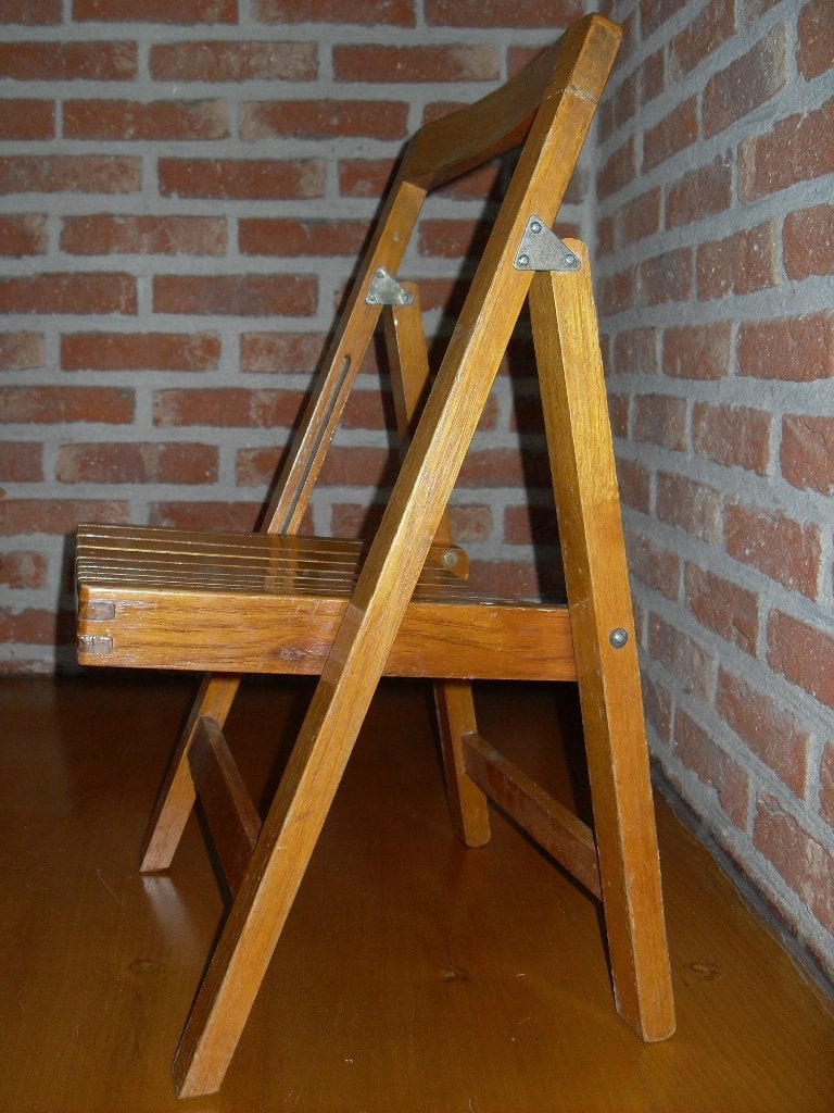 Ancienne chaise pliable en bois pour enfant, Antiquités & Art, Curiosités & Brocante, Enlèvement
